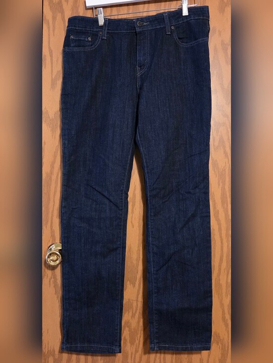 Levi's Denim - Levi's dark wash mid-rise skinny jeans - size 12 M